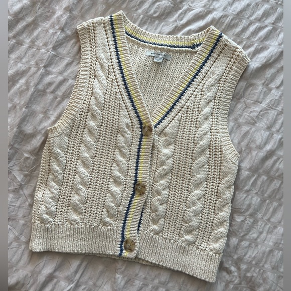 vest sweater knit cozy warm for fall - Picture 2 of 5